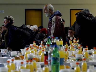 Γεύμα αγάπης από τον Δήμο Αθηναίων Γεύμα αγάπης από τον Δήμο Αθηναίων