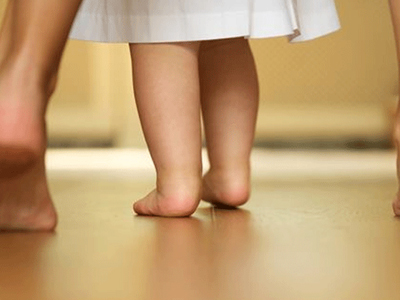 Έκανε τα πρώτα του βήματα; Επιλέξτε σωστά τα παπουτσάκια του Έκανε τα πρώτα του βήματα; Επιλέξτε σωστά τα παπουτσάκια του