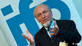 Σφοδρή επίθεση στις αποφάσεις της ΕΚΤ εξαπέλυσε ο γερμανός οικονομολόγος Χανς-Βέρνερ Ζιν