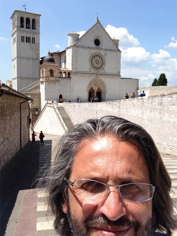 Δρ Νικ Δουμάνης