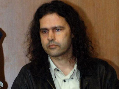 «Καθένας που κουβαλάει ένα όπλο κουβαλάει πρώτα τον δικό του θάνατο» «Καθένας που κουβαλάει ένα όπλο κουβαλάει πρώτα τον δικό του θάνατο»