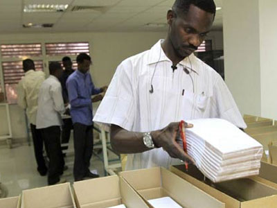 Σε μία εβδομάδα ανοίγουν οι κάλπες στο Σουδάν Σε μία εβδομάδα ανοίγουν οι κάλπες στο Σουδάν