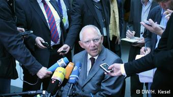 Σόιμπλε: όχι στο κούρεμα, ίσως στην αναδρομική ανακεφαλαιοποίηση των τραπεζών 