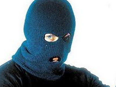 Ξυλοκόπησαν και λήστεψαν ιδιοκτήτη νυχτερινού κέντρου στη Λάρνακα Ξυλοκόπησαν και λήστεψαν ιδιοκτήτη νυχτερινού κέντρου στη Λάρνακα