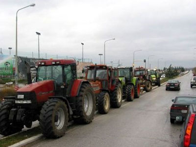 Ένα μήνα κλείνουν οι αγρότες στον Προμαχώνα