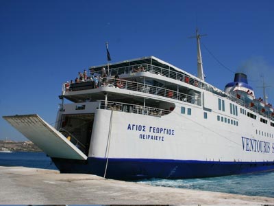 Καθηλωμένο το «Αγ. Γεώργιος» λόγω βλάβης