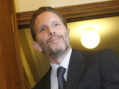 “Σφίγγει το ζωνάρι” ο πολιτισμός