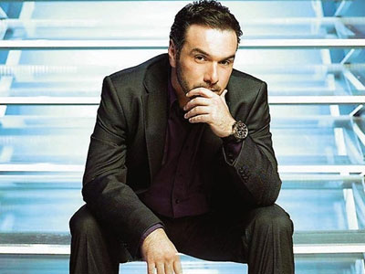 Ο Αρναούτογλου γράφει βιβλίο