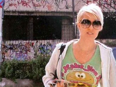 Πώς να μη μελανιάσει το… ποπουδάκι της;