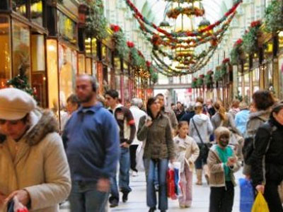 Κλειστά τα καταστήματα την Κυριακή