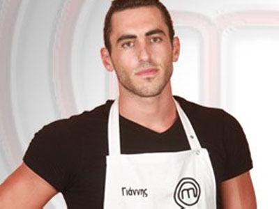 Ο Αποστολάκης αποκαλύπτεται