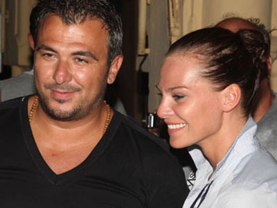 Νυφούλα η Υβόννη;