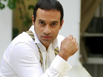 Πρεμιέρα για τον Κρατερό Κατσούλη