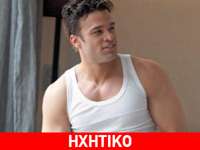 Ο Κώστας Σόμμερ τραγουδιστής;