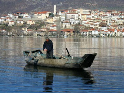 Ανακοίνωση Α.Π.Θ. για τη λίμνη Καστοριάς