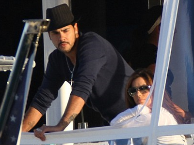 Ρομαντική βαρκάδα για την Longoria