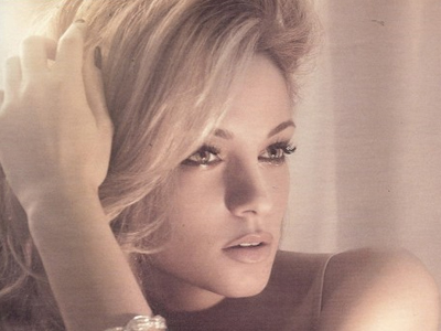 Η πιο sexy φωτογράφιση της Νομικού