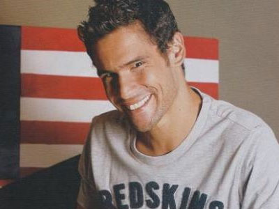 Ο Ουγγαρέζος πάει μπουζούκια;