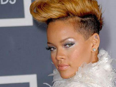 Η Rihanna είναι bisexual;
