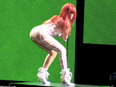 Rihanna και όποιος αντέξει