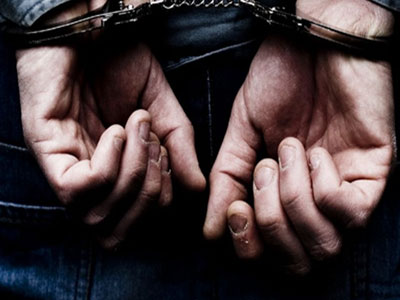 Τον συνέλαβαν για κλοπές και ναρκωτικά