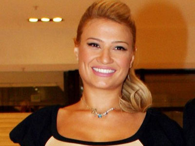 Χριστουγεννιάτικες αγορές για τη Φαίη