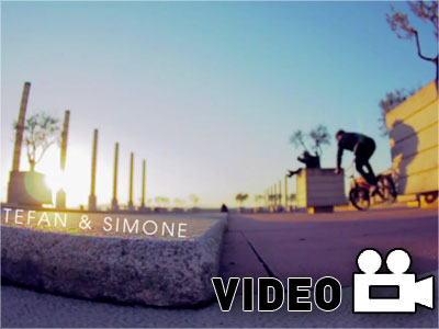 O Simon και o Stefane στην Barcelona