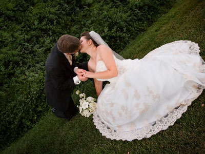 «Μην το πεις στη νύφη»