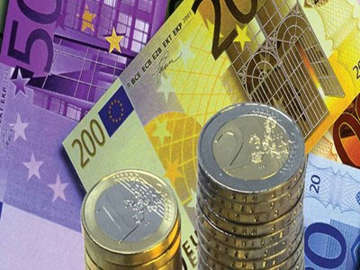 Ενισχύεται το ευρώ έναντι του δολαρίου