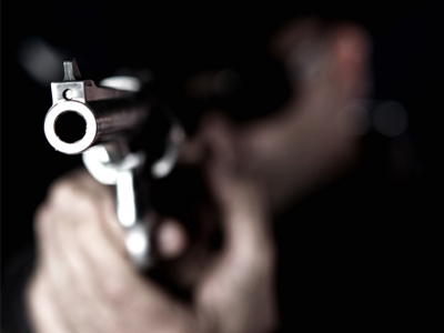 Τον λήστεψαν με την απειλή όπλων