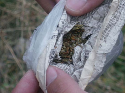 Άφησε ναρκωτικά μέσα στο ταξί