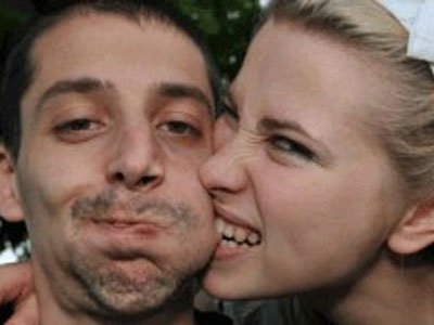 Τέσσερις ανδρικές συνήθειες που σου «τσακίζουν» τα νεύρα