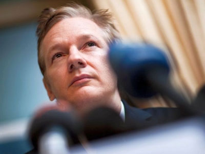 Ο ιδρυτής του WikiLeaks απέφυγε τη σύλληψη