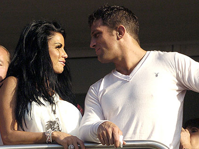 Ο «αγγελικός» γάμος του Alex Reid