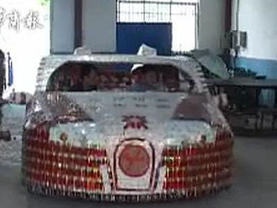 Buggati φτιαγμένη με πακέτα από… τσιγάρα