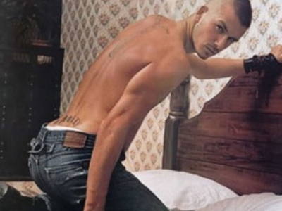 O David Beckham μαθαίνει να «ραπάρει»