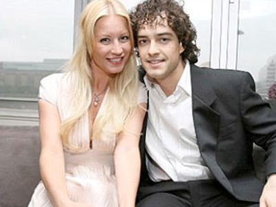 Denise Van Outen: «Ο Lee λατρεύει τις καμπύλες μου»