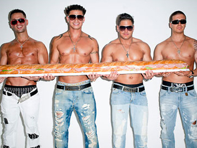 «Σπάνε» πλάκα με τον εαυτό τους