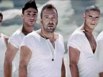 Η υποδοχή με λύρες και το παράπονο του Αλκαίου