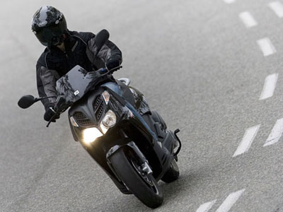 Ανήλικος πήρε 6 κλήσεις σε μία εβδομάδα για υπερβολική ταχύτητα