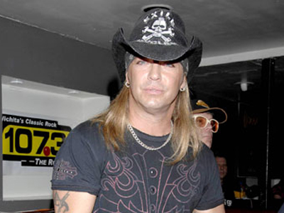 Στο πλευρό του Bret Michaels η Janna Elias