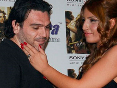 Έλενα Παπαρίζου: Με τον Τόνυ στην Πάρο