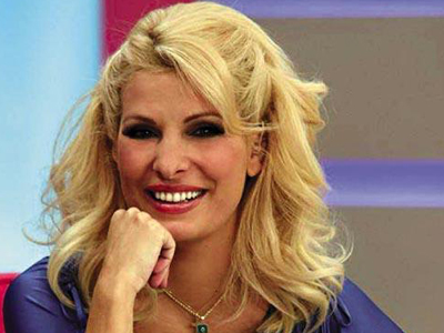 Οι ευχές για την Ελένη και οι σπόντες…