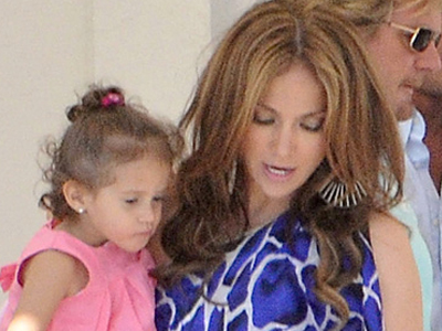 Αυστηρή μαμά η Jennifer