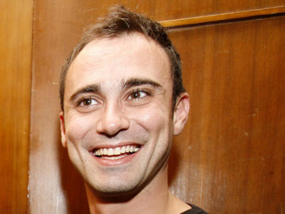 Ο Γιώργος Καπουτζίδης δεν είναι άπληστος