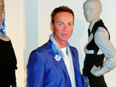 Ο έμπορος όπλων με τον έμπορο ρούχων