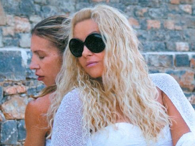 Μαστροκώστα – Μαζωνάκης: Διακοπές στην Κρήτη