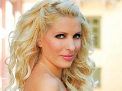 «Κορμάρα» η Ελένη Μενεγάκη