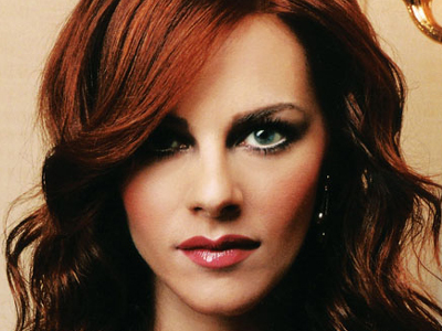 Η Ναταλία γιορτάζει μόνη της