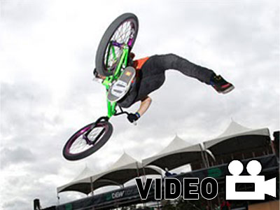 Άλματα με ΒΜΧ στη Nitro Circus Giganta Ramp